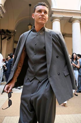 June 22, 2026, Milan, Italy: German-Spanish actor Aron Piper arrives to attend the presentation of Italian fashion house Giorgio Armani Men s Spring Summer 2027 collection during the Milan Fashion Week in Milan, Italy, 22 June 2026. Milan Fashion Week runs from 19 to 23 June 2026. ANSA DANIEL DAL ZENNARO. Milan Italy  - ZUMAa110 20260622_zaf_a110_029 Copyright: xDanielxDalxZennarox