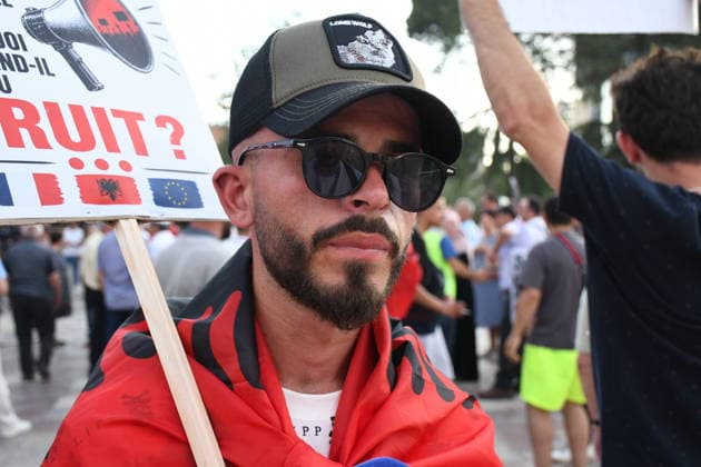 Protests against the tourism project in Albania, continue for 23rd consecutive day TIRANA, ALBANIA - JUNE 22: Hundreds of demonstrators march along the National Martyrs Boulevard toward the Prime Ministry building on the 23rd consecutive day of protests in Tirana, Albania, on June 22, 2026. Gathering at Skanderbeg Square under the slogan Albania is not for sale , the crowds expressed fierce opposition to a multi-million dollar luxury tourism development project planned for the protected Zvernec region in the coastal city of Vlora. The controversial project is allegedly linked to Jared Kushner and Ivanka Trump, the son-in-law and daughter of U.S. President Donald Trump, involving the privatization of pristine public coastlines. The demonstr  Copyright: x2026xAnadoluxOlsixShehux