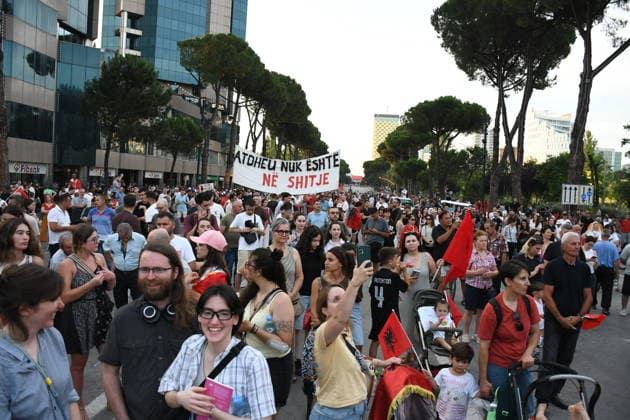 Protests against the tourism project in Albania, continue for 23rd consecutive day TIRANA, ALBANIA - JUNE 22: Hundreds of demonstrators march along the National Martyrs Boulevard toward the Prime Ministry building on the 23rd consecutive day of protests in Tirana, Albania, on June 22, 2026. Gathering at Skanderbeg Square under the slogan Albania is not for sale , the crowds expressed fierce opposition to a multi-million dollar luxury tourism development project planned for the protected Zvernec region in the coastal city of Vlora. The controversial project is allegedly linked to Jared Kushner and Ivanka Trump, the son-in-law and daughter of U.S. President Donald Trump, involving the privatization of pristine public coastlines. The demonstr  Copyright: x2026xAnadoluxOlsixShehux