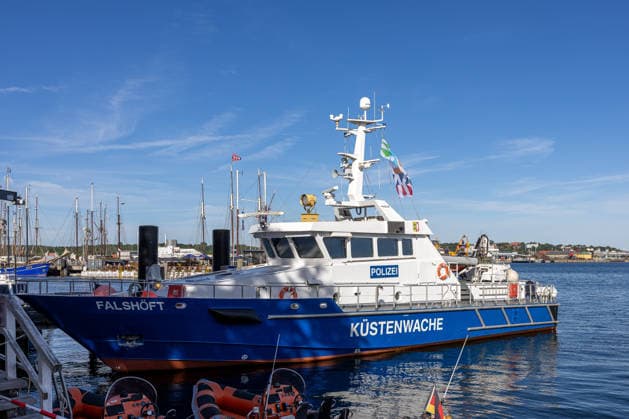 22.06.2026 Kieler Woche 2026 Eindrücke und Szenen vom Montag Das Boot öFalshöft˜ der Wasserschutzpolizei Kiel Kiel Kiellinie Schleswig Holstein Deutschland *** June 22, 2026 Kiel Week 2026