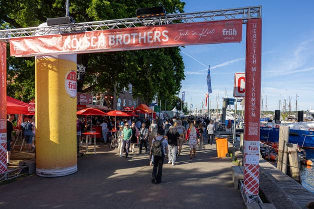 22.06.2026 Kieler Woche 2026 Eindrücke und Szenen vom Montag Die Kiellinie in Höhe der Wasserschutzpolizei Kiel Kiel Kiellinie Schleswig Holstein Deutschland *** June 22, 2026 Kiel Week 2026