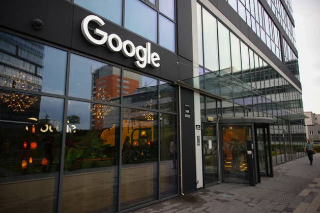 Google Opens New Office In Poland Google logo is seen on a building ahead the opening of Google new office space in Krakow, Poland on June 22, 2026. Located in Tertium Business Park building, the officee is a second location for Google in the city. Krakow Poland  Copyright: xBeataxZawrzelx originalFilename: zawrzel-googleop260622_npiyn.jpg