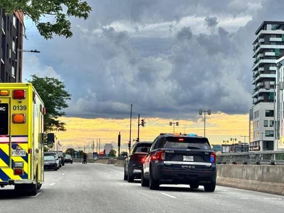 Montreal police chief says officer, civilian killed in deadly shooting MONTREAL, CANADA - JUNE 22: Montreal police take measures after a they shot and neutralized a shooter in the city s Cote-des-Neiges borough, after a police officer and a civilian were killed, in Montreal, Canada on June 22, 2026. Amru Salahuddien Anadolu Montreal Canada. Editorial use only. Please get in touch for any other usage.  Copyright: x2026xAnadoluxAmruxSalahuddienx