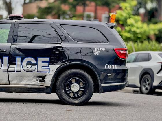 Montreal police chief says officer, civilian killed in deadly shooting MONTREAL, CANADA - JUNE 22: Montreal police take measures after a they shot and neutralized a shooter in the city s Cote-des-Neiges borough, after a police officer and a civilian were killed, in Montreal, Canada on June 22, 2026. Amru Salahuddien Anadolu Montreal Canada. Editorial use only. Please get in touch for any other usage.  Copyright: x2026xAnadoluxAmruxSalahuddienx