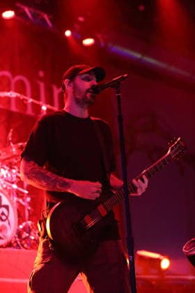 Benjamin Burnley von der Band Breaking Benjamin bei einem Konzert im Huxleys Neue Welt in Berlin, 22. Juni 2026. Breaking Benjamin Konzert Berlin