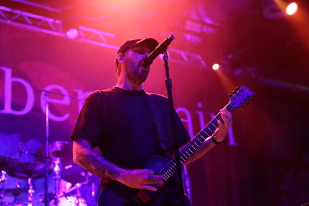 Benjamin Burnley von der Band Breaking Benjamin bei einem Konzert im Huxleys Neue Welt in Berlin, 22. Juni 2026. Breaking Benjamin Konzert Berlin