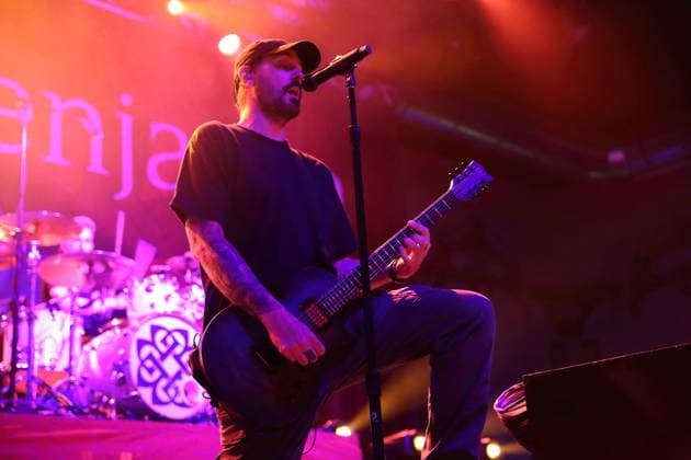 Benjamin Burnley von der Band Breaking Benjamin bei einem Konzert im Huxleys Neue Welt in Berlin, 22. Juni 2026. Breaking Benjamin Konzert Berlin