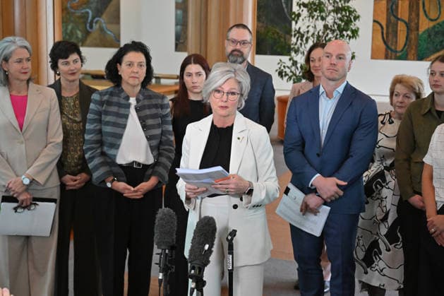 HELEN HAINES PRESSER, Independent member for Indi Helen Haines and fellow crossbenchers at a press conference at Parliament House in Canberra, Tuesday, June 23, 2026. ( NO ARCHIVING CANBERRA AUSTRALIAN CAPITAL TERRITORY AUSTRALIA  Copyright: xMICKxTSIKASx 20260623195662539360