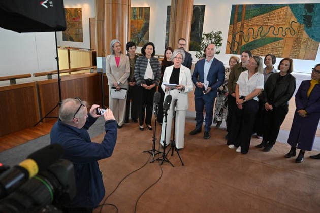 HELEN HAINES PRESSER, Independent member for Indi Helen Haines and fellow crossbenchers at a press conference at Parliament House in Canberra, Tuesday, June 23, 2026. ( NO ARCHIVING CANBERRA AUSTRALIAN CAPITAL TERRITORY AUSTRALIA  Copyright: xMICKxTSIKASx 20260623188743626864