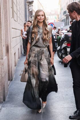 IPA85954146 - Milan, Milan Fashion Week Menswear Spring Summer 2027 - Men s Fashion, Spring Summer 2027 - Giorgio Armani Fashion Show - Guests arriving. Pictured: Laila Hasanovic (model, girlfriend of tennis player Jannik Sinner)  Copyright: xAlessandroxBremecx xx 85954146
