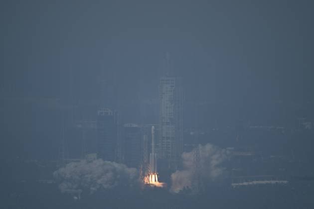 WENCHANG, CHINA - JUNE 23: A modified version of the Long March-7 rocket carrying a new communication technology test satellite blasts off from Wenchang Space Launch Site on June 23, 2026 in Wenchang, Hainan Province of China. Launched at 10:10 a.m. (Beijing Time) aboard a modified version of the Long March-7 rocket, the satellite has successfully entered its preset orbit. This satellite will be mainly used for services such as satellite communications, broadcasting and television, and data transmission, as well as for conducting related technology test verifications.  Copyright: xVCGx 111649882711