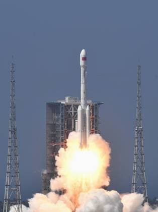(260623) -- WENCHANG, June 23, 2026 -- A modified version of the Long March-7 rocket carrying a new communication technology test satellite blasts off from the Wenchang Space Launch Site in south China s Hainan Province, June 23, 2026. Launched at 10:10 a.m. (Beijing Time) aboard the rocket, the satellite has successfully entered its preset orbit. ) (EyesOnSci) CHINA-HAINAN-WENCHANG-SATELLITE-LAUNCH (CN) YangxGuanyu 