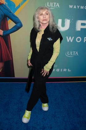 Debbie Harry bei der Weltpremiere des Kinofilms Supergirl an der Brooklyn Academy of Music. New York, 22.06.2026 *** Debbie Harry at the world premiere of the movie Supergirl at the Brooklyn Academy of Music in New York, June 22, 2026,detected_source_language Foto:xB.xHinex xFuturexImagex supergirl_ny_6623