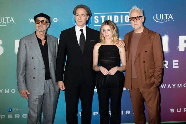 Craig Gillespie, Peter Safran, Milly Alcock und James Gunn bei der Weltpremiere des Kinofilms Supergirl an der Brooklyn Academy of Music. New York, 22.06.2026 *** Craig Gillespie, Peter Safran, Milly Alcock, and James Gunn at the world premiere of the movie Supergirl at the Brooklyn Academy of Music in New York, June 22, 2026,detected_source_language Foto:xB.xHinex xFuturexImagex supergirl_ny_6686
