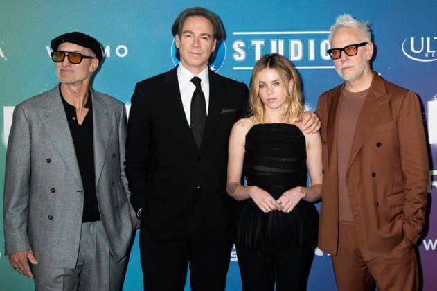 Craig Gillespie, Peter Safran, Milly Alcock und James Gunn bei der Weltpremiere des Kinofilms Supergirl an der Brooklyn Academy of Music. New York, 22.06.2026 *** Craig Gillespie, Peter Safran, Milly Alcock, and James Gunn at the world premiere of the movie Supergirl at the Brooklyn Academy of Music in New York, June 22, 2026,detected_source_language Foto:xB.xHinex xFuturexImagex supergirl_ny_6691