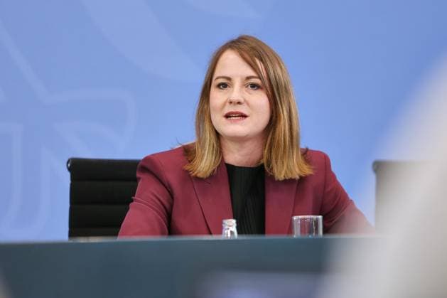 Berlin, Deutschland, 23.06.2026: Bundeskanzleramt: Übergabe des Berichts der Alterssicherungskommission: Annika Klose (SPD) *** Berlin, Germany, June 23, 2026, Federal Chancellery Copyright: xdtsxNachrichtenagenturx dts_124455