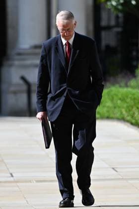 Weekly Cabinet Meeting in London LONDON, UNITED KINGDOM - JUNE 23: Secretary of State for Northern Ireland Hilary Benn arrives at 10 Downing Street to attend the weekly Cabinet meeting in London, United Kingdom, on June 23, 2026. Rasid Necati Aslim Anadolu London United Kingdom. Editorial use only. Please get in touch for any other usage.  Copyright: x2026xAnadoluxRasidxNecatixAslimx