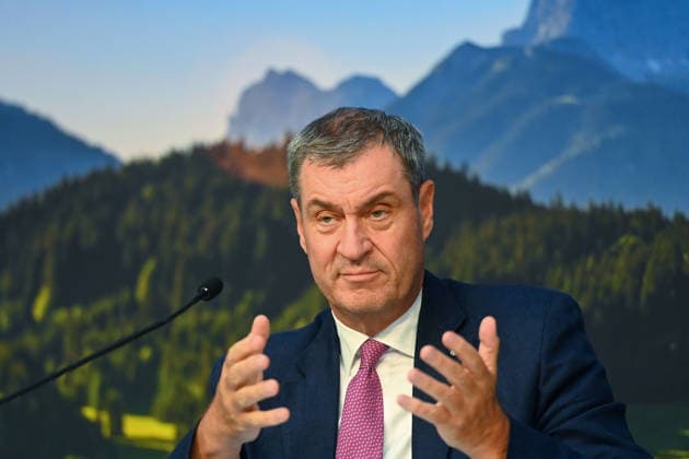 Markus SOEDER (Ministerpraesident Bayern und CSU Vorsitzender),Gestik, Einzelbild,angeschnittenes Einzelmotiv,Portraet,Portrait,Porträt. Pressekonferenz der Bayerischen Staatsregierung nach Kabinettssitzung am 23.06.2026 im Prinz Carl Palais in Muenchen. *** Markus SOEDER, Minister-President of Bavaria and CSU Chairman; gesture, single frame, cropped single shot, portrait; Press conference of the Bavarian State Government following the cabinet meeting on June 23, 2026, at the Prinz Carl Palais in Munich,detected_source_language