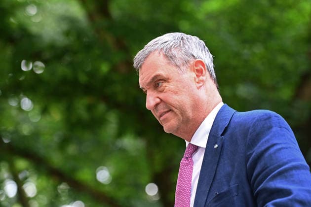 Ankunft Markus SOEDER (Ministerpraesident Bayern und CSU Vorsitzender), Einzelbild,angeschnittenes Einzelmotiv, Portrait,Portraet. Pressekonferenz der Bayerischen Staatsregierung nach Kabinettssitzung am 23.06.2026 im Prinz Carl Palais in Muenchen. *** Arrival of Markus SOEDER, Minister-President of Bavaria and CSU Chairman; single image, cropped close-up, portrait; press conference of the Bavarian State Government following the cabinet meeting on June 23, 2026, at the Prinz Carl Palais in Munich,detected_source_language