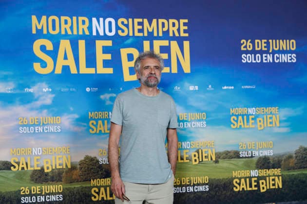 June 23, 2026, Madrid, Madrid, Spain: Spanish actor PAU DURA poses for the media during the photocall for the presentation of the movie Morir no siempre sale bien held at Leclab Madrid. Directed by Claudia Pinto the black comedy film tells the story of two families from different social backgrounds forced to interact after the kidnapping of a corpse. The cinematic project explores social differences through irony and empathy offering a critical portrait of modern society. Madrid Spain - ZUMAo127 20260623_zep_o127_022 Copyright: xHugoxOrtunox