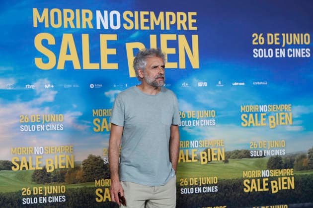 June 23, 2026, Madrid, Madrid, Spain: Spanish actor PAU DURA poses for the media during the photocall for the presentation of the movie Morir no siempre sale bien held at Leclab Madrid. Directed by Claudia Pinto the black comedy film tells the story of two families from different social backgrounds forced to interact after the kidnapping of a corpse. The cinematic project explores social differences through irony and empathy offering a critical portrait of modern society. Madrid Spain  - ZUMAo127 20260623_zep_o127_034 Copyright: xHugoxOrtunox