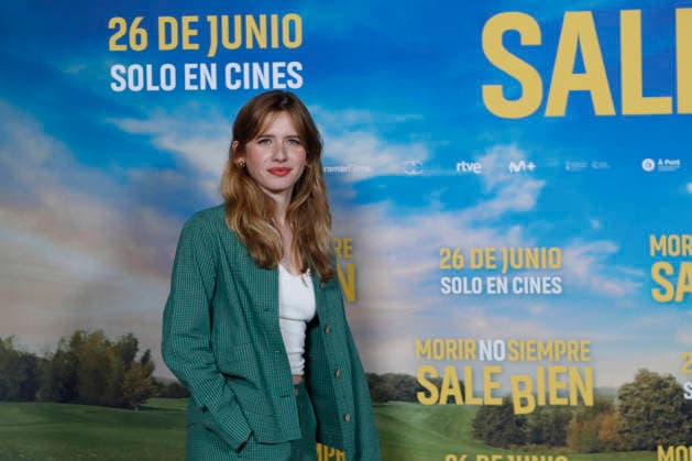 June 23, 2026, Madrid, Madrid, Spain: Spanish actress PAULA MUNOZ poses for the media during the photocall for the presentation of the movie Morir no siempre sale bien held at Leclab Madrid. Directed by Claudia Pinto the black comedy film tells the story of two families from different social backgrounds forced to interact after the kidnapping of a corpse. The cinematic project explores social differences through irony and empathy offering a critical portrait of modern society. Madrid Spain - ZUMAo127 20260623_zep_o127_087 Copyright: xHugoxOrtunox