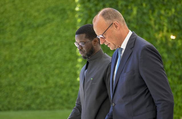 Senegal President Bassirou Diomaye Faye welcomed in Berlin BERLIN, GERMANY - JUNE 23: Senegalese President Bassirou Diomaye Faye (L) is formally welcomed by German Chancellor Friedrich Merz (R) during an official ceremony at the Chancellery in Berlin, Germany, during his visit to the country, on June 23, 2026. Halil Sagirkaya Anadolu Berlin Germany. Editorial use only. Please get in touch for any other usage.  Copyright: x2026xAnadoluxHalilxSagirkayax