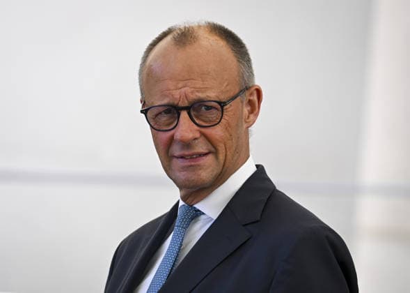 Senegal President Bassirou Diomaye Faye welcomed in Berlin BERLIN, GERMANY - JUNE 23: Senegalese President Bassirou Diomaye Faye (not seen) is formally welcomed by German Chancellor Friedrich Merz during an official ceremony at the Chancellery in Berlin, Germany, during his visit to the country, on June 23, 2026. Halil Sagirkaya Anadolu Berlin Germany. Editorial use only. Please get in touch for any other usage.  Copyright: x2026xAnadoluxHalilxSagirkayax