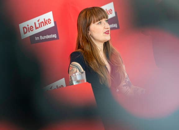 Heidi Reichinnek EUR, Deutschland, Berlin, 23.06.2026: Pressestatement von Heidi Reichinnek Vorsitzende der Fraktion Die Linke im Bundestag . *** Heidi Reichinnek EUR, Germany, Berlin, June 23, 2026 Press statement by Heidi Reichinnek, Chair of the Die Linke parliamentary group in the Bundestag,detected_source_language