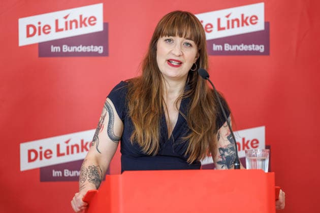 Statement Die Linke Heidi Reichinnek bei einem Statement Die Linke am 23.06.26 in Berlin. Berlin Berlin Deutschland Reichstag *** Statement by Die Linkes Heidi Reichinnek during a Die Linke event on June 23, 2026, in Berlin, Berlin, Berlin, Germany, Reichstag,detected_source_language