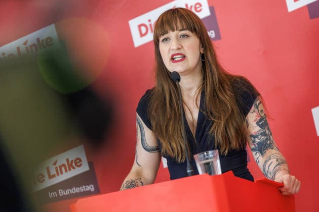 Statement Die Linke Heidi Reichinnek bei einem Statement Die Linke am 23.06.26 in Berlin. Berlin Berlin Deutschland Reichstag *** Statement by Die Linkes Heidi Reichinnek during a Die Linke event on June 23, 2026, in Berlin, Berlin, Berlin, Germany, Reichstag,detected_source_language