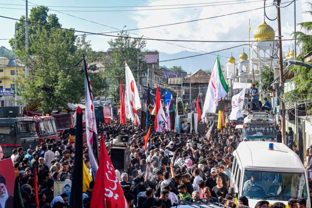 June 23, 2026, Srinagar, Jammu And Kashmir, India: Kashmiri Shiite Muslims take part in a Muharram procession in Srinagar on June 23, 2026, on the seventh day of the Islamic holy month of Muharram in the lead-up to Ashura, a 10-day period commemorating the seventh-century killing of Prophet Muhammed s grandson, Imam Hussein. Srinagar India - ZUMAz120 20260623_zip_z120_019 Copyright: xBasitxZargarx