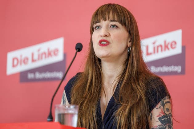 Statement Die Linke Heidi Reichinnek bei einem Statement Die Linke am 23.06.26 in Berlin. Berlin Berlin Deutschland Reichstag *** Statement by Die Linkes Heidi Reichinnek during a Die Linke event on June 23, 2026, in Berlin, Berlin, Berlin, Germany, Reichstag,detected_source_language
