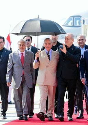 June 23, 2026, Pakistan: President Asif Ali Zardari and Prime Minister Muhammad Shehbaz Sharif Welcome Dr. Masoud Pezeshkian, President of Islamic Republic of Iran, at Nur Khan Airbase in Rawalpindi Pakistan  - ZUMAas3_ 20260623_zaf_as3_014 Copyright: xPPIx