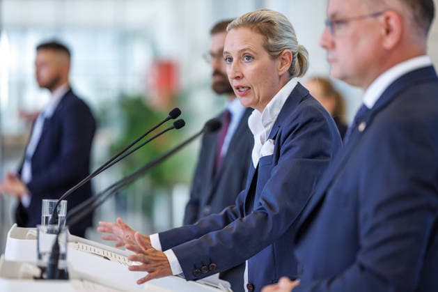 Statement AfD Alice Weidel und Tino Chrupalla (AfD), bei einem Statement der AfD am 23.06.26 in Berlin. Berlin Berlin Deutschland Reichstag *** Statement by AfD members Alice Weidel and Tino Chrupalla during an AfD press conference on June 23, 2026, in Berlin, Berlin, Berlin, Germany, at the Reichstag,detected_source_language