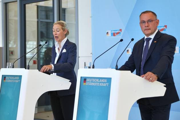 Berlin, Deutschland, 23.06.2026: Deutscher Bundestag: AfD-Fraktionssitzung: Alice Weidel und Tino Chrupalla, beide AfD, geben ein Pressestatement *** Berlin, Germany, June 23, 2026 German Bundestag AfD caucus meeting Alice Weidel and Tino Chrupalla, both of the AfD, issue a press statement,detected_source_language Copyright: xdtsxNachrichtenagenturx dts_124654