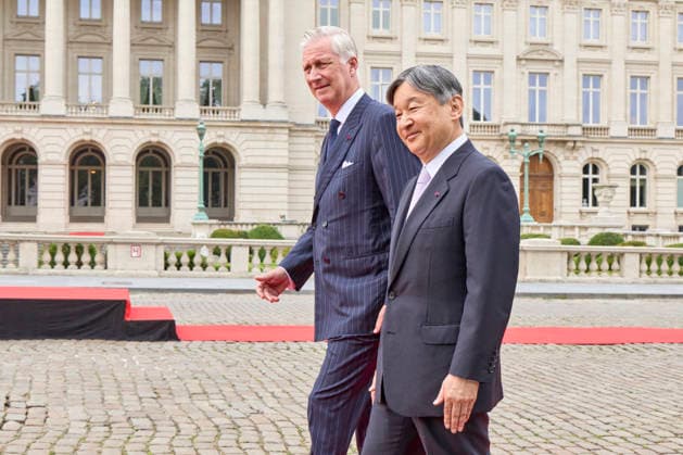 Imperial Couple Visit To Belgium - Day 3 King Philippe and Queen Mathilde of Belgium welcome Emperor Naruhito and Empress Masako of Japan during an official welcome ceremony in front of the Royal Palace in Brussels, Belgium on June 23, 2026, as the Japanese imperial couple is on a state visit to Belgium aimed at strengthening bilateral relations and cooperation between the two countries. Photo by Olivier Polet ABACAPRESS.COM Brussels Belgium  Copyright: xPoletxOlivier ABACAx
