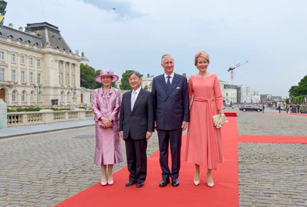 Imperial Couple Visit To Belgium - Day 3 King Philippe and Queen Mathilde of Belgium welcome Emperor Naruhito and Empress Masako of Japan during an official welcome ceremony in front of the Royal Palace in Brussels, Belgium on June 23, 2026, as the Japanese imperial couple is on a state visit to Belgium aimed at strengthening bilateral relations and cooperation between the two countries. Photo by Olivier Polet ABACAPRESS.COM Brussels Belgium  Copyright: xPoletxOlivier ABACAx