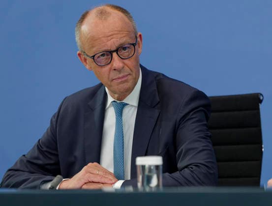 Übergabe Empfehlungen Rentenkommission 2026-06-23 Deutschland, Berlin Pressekonferenz zur Übergabe der Empfehlungen der sogenannten Rentenkommission an Bundeskanzler Friedrich Merz (CDU) und die Bundesministerin für Arbeit und Soziales. *** Presentation of the Recommendations of the Pension Commission, June 23, 2026, Berlin, Germany