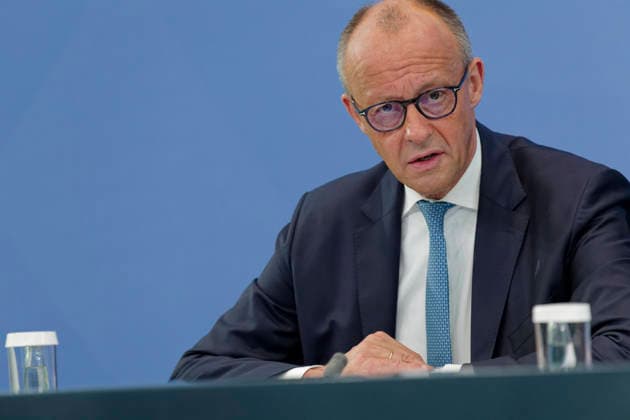 Übergabe Empfehlungen Rentenkommission 2026-06-23 Deutschland, Berlin Pressekonferenz zur Übergabe der Empfehlungen der sogenannten Rentenkommission an Bundeskanzler Friedrich Merz (CDU) und die Bundesministerin für Arbeit und Soziales. *** Presentation of the Recommendations of the Pension Commission, June 23, 2026, Berlin, Germany