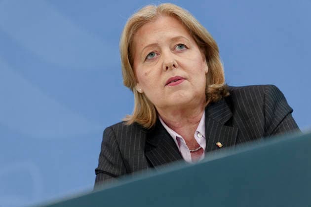 Übergabe Empfehlungen Rentenkommission 2026-06-23 Deutschland, Berlin Pressekonferenz zur Übergabe der Empfehlungen der sogenannten Rentenkommission an den Bundeskanzler und Bärbel Bas (SPD), Bundesministerin für Arbeit und Soziales. . *** Presentation of the Recommendations of the Pension Commission, June 23, 2026, Berlin, Germany
