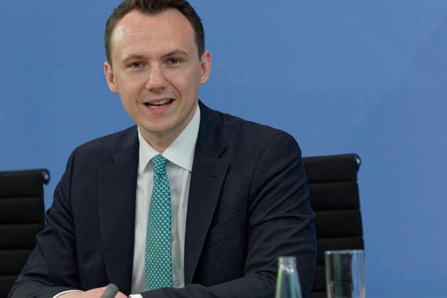 Übergabe Empfehlungen Rentenkommission 2026-06-23 Deutschland, Berlin Pressekonferenz zur Übergabe der Empfehlungen der sogenannten Rentenkommission an Bundeskanzler und Bundesministerin für Arbeit und Soziales. Im Bild MdB Pascal Reddig, CDU, Mitglied der rentenkommission. *** Presentation of the Recommendations of the Pension Commission, June 23, 2026, Berlin, Germany