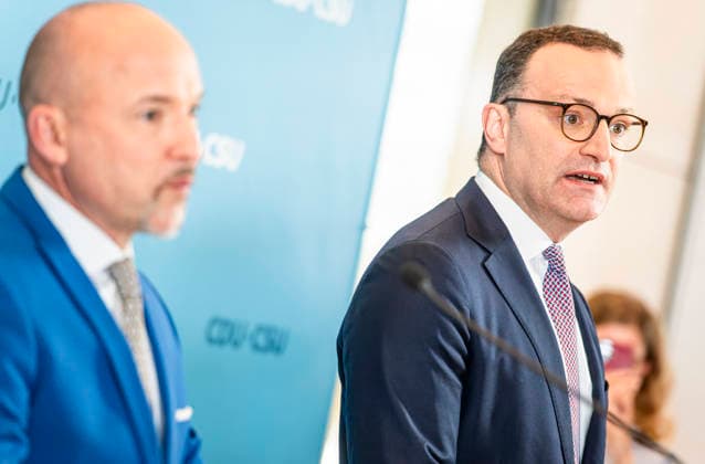 Jens Spahn + Alexander Hoffmann EUR, Deutschland, Berlin: 23.06.2026: Pressestatement vor der Fraktionssitzung mit dem Vorsitzenden der CDU CSU-Bundestagsfraktion, Jens Spahn, und dem Vorsitzenden der CSU im Bundestag, Alexander Hoffmann. *** Jens Spahn, Alexander Hoffmann, EUR, Germany, Berlin, June 23, 2026 Press statement prior to the parliamentary group meeting with Jens Spahn, Chair of the CDU CSU parliamentary group in the Bundestag, and Alexander Hoffmann, Chair of the CSU in the Bundestag,detected_source_language