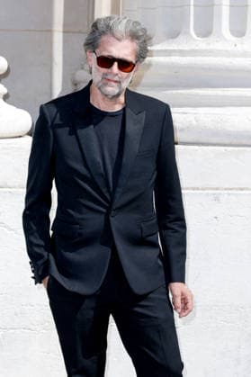 Chris Colls arrives at the Saint Laurent Ready-to-Wear Mens Spring Summer 2027 fashion show during Paris Fashion Week at the Bourse de Commerce Pinault Collection in Paris, France, on June 23, 2026. Olivier Borde Bestimage Celebrities await the Saint Laurent Men’s Spring Summer 2027 show as part of Paris Fashion Week on June 23, 2026, in Paris, France. Paris, France,detected_source_language  Copyright: xOLIVIERxBORDEx xBESTIMAGExOLIVIERxBORDEx xBESTIMAGEx