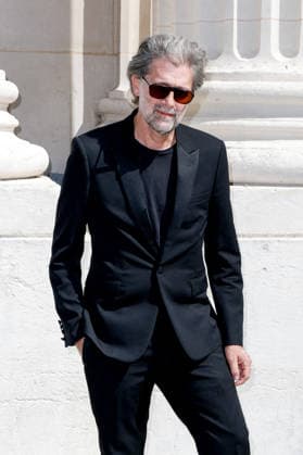 Chris Colls arrives at the Saint Laurent Ready-to-Wear Mens Spring Summer 2027 fashion show during Paris Fashion Week at the Bourse de Commerce Pinault Collection in Paris, France, on June 23, 2026. Olivier Borde Bestimage Celebrities await the Saint Laurent Men’s Spring Summer 2027 show as part of Paris Fashion Week on June 23, 2026, in Paris, France. Paris, France,detected_source_language  Copyright: xOLIVIERxBORDEx xBESTIMAGExOLIVIERxBORDEx xBESTIMAGEx
