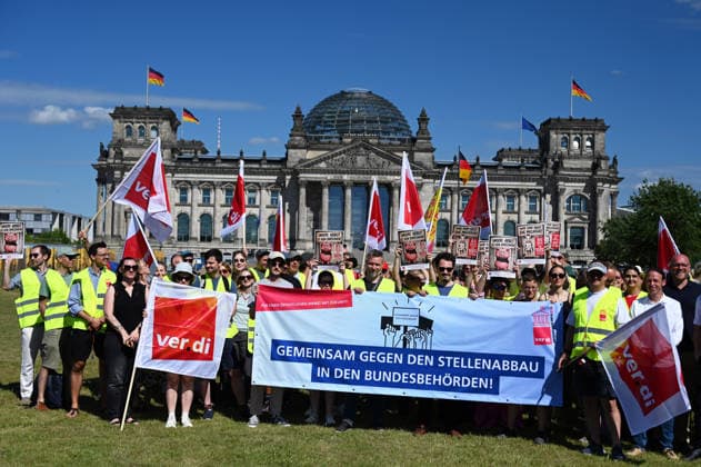 Protest against job cuts in Berlin BERLIN, GERMANY – JUNE 23: People take part in a rally titled For a public service with a future – together against job cuts! in Berlin, Germany, on June 23, 2026. A rally organized by the ver.di trade union against public sector job cuts. Volodymyr Sindieiev Anadolu Berlin Germany. Editorial use only. Please get in touch for any other usage.  Copyright: x2026xAnadoluxVolodymyrxSindieievx