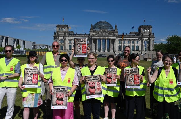 Protest against job cuts in Berlin BERLIN, GERMANY – JUNE 23: People take part in a rally titled For a public service with a future – together against job cuts! in Berlin, Germany, on June 23, 2026. A rally organized by the ver.di trade union against public sector job cuts. Volodymyr Sindieiev Anadolu Berlin Germany. Editorial use only. Please get in touch for any other usage.  Copyright: x2026xAnadoluxVolodymyrxSindieievx