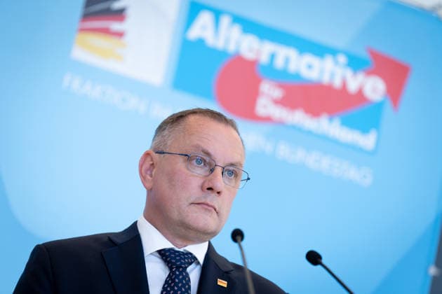 AfD, Tino Chrupalla Bundestag, Bundestagsfraktion, AfD, Pressestatement, Vorsitzender, Bundessprecher, Tino Chrupalla Berlin Berlin GER *** AfD, Tino Chrupalla, Bundestag, Bundestag parliamentary group, AfD, press statement, chairman, federal spokesperson, Tino Chrupalla, Berlin, Berlin, GER,detected_source_language