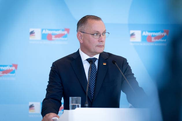 AfD, Tino Chrupalla Bundestag, Bundestagsfraktion, AfD, Pressestatement, Vorsitzender, Bundessprecher, Tino Chrupalla Berlin Berlin GER *** AfD, Tino Chrupalla, Bundestag, Bundestag parliamentary group, AfD, press statement, chairman, federal spokesperson, Tino Chrupalla, Berlin, Berlin, GER,detected_source_language