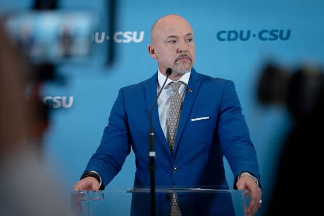 Bundestagsfraktion, CDU CSU, Alexander Hoffmann Pressestatement, Bundestag, Bundestagsfraktion, CDU CSU, Erster Stellvertreter, Alexander Hoffmann, CSU Berlin Berlin GER *** Bundestag Parliamentary Group, CDU CSU, Alexander Hoffmann Press Statement, Bundestag, Bundestag Parliamentary Group, CDU CSU, First Deputy, Alexander Hoffmann, CSU Berlin, Berlin, GER,detected_source_language